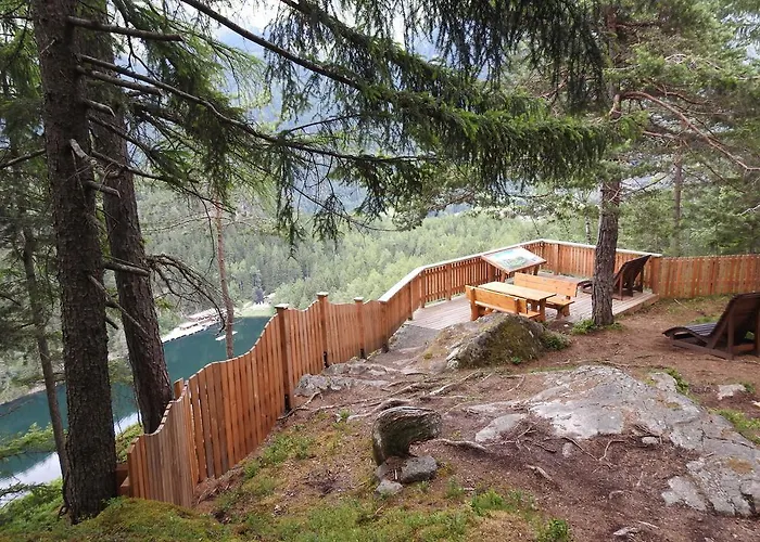 Värdshus Gasthof Piburger See 3*