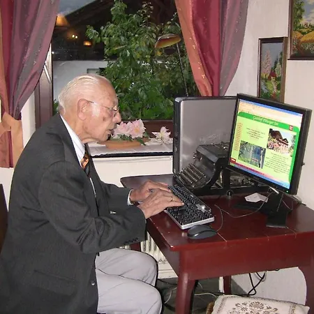 皮伯格湖旅馆 3*